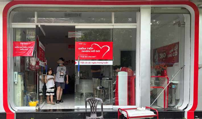 200 điểm sạc pin của Viettel được thiết lập phục vụ khách hàng