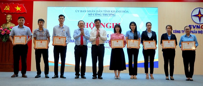 Yến sào Khánh Hòa: 42 tập thể và cá nhân được nhận giấy khen của Sở Công Thương