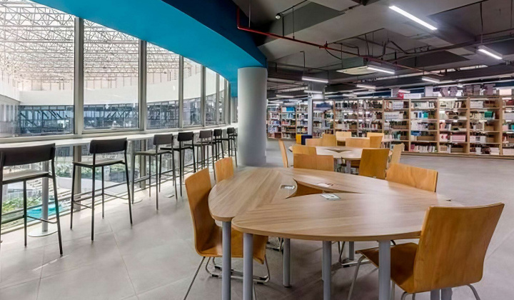 Các yếu tố ảnh hưởng đến sự hài lòng của sinh viên về dịch vụ thư viện Trường Đại học Văn Lang