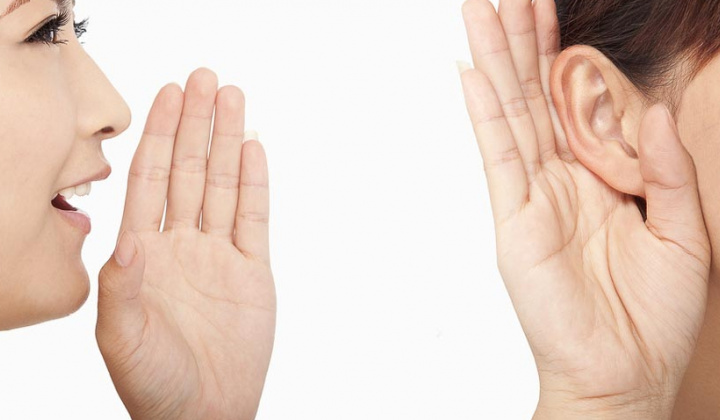 Tác động của truyền miệng điện tử đến ý định sử dụng ví điện tử: ảnh hưởng điều tiết của quá tải thông tin