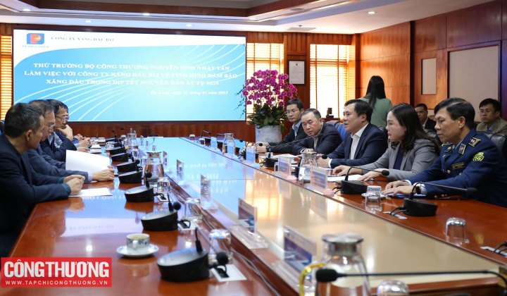 Bộ Công Thương kiểm tra công tác bảo đảm nguồn cung xăng dầu dịp Tết Nguyên đán Ất Tỵ 2025