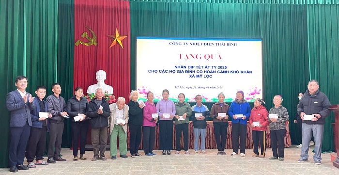 Công ty Nhiệt điện Thái Bình: Thăm, tặng quà Tết các hộ gia đình có hoàn cảnh khó khăn