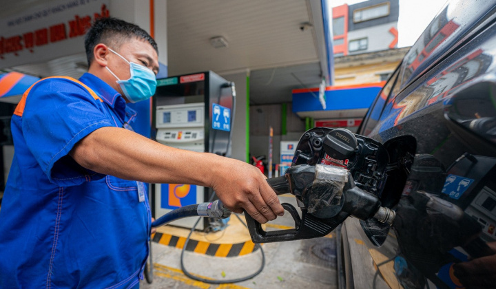 Giá xăng dầu hôm nay 23/1: Giá xăng giảm đồng loạt giảm