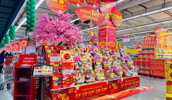 Thị trường mùng 1 Tết Ất Tỵ: Giá hàng hóa ổn định, nhiều chuỗi cửa hàng tiện lợi mở cửa xuyên Tết