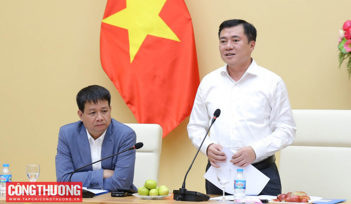 Thứ trưởng Nguyễn Sinh Nhật Tân biểu dương nỗ lực của Cục Hóa chất, đặc biệt trong xây dựng Luật Hóa chất (sửa đổi)