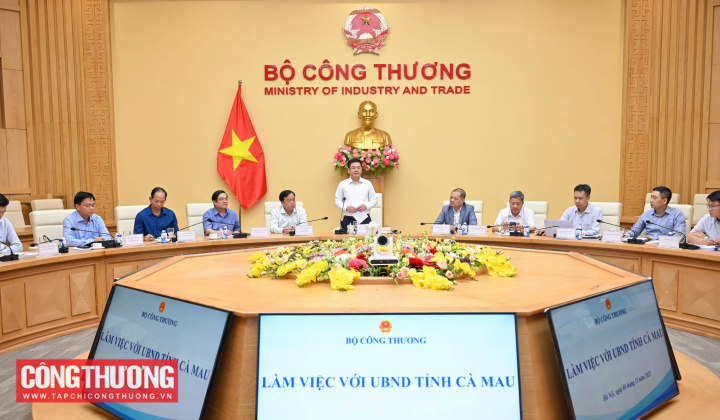 Bộ Công Thương ủng hộ Cà Mau khai thác thế mạnh năng lượng tái tạo trên địa bàn