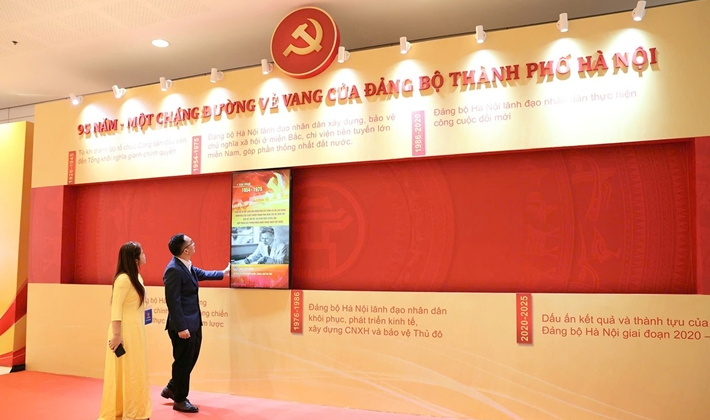 Trải nghiệm công nghệ số tại Đại hội XVIII Đảng bộ TP Hà Nội