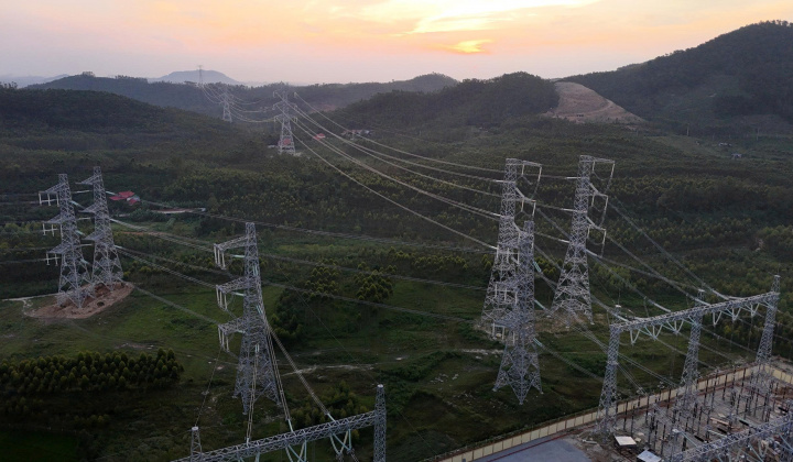 Đóng điện thành công đường dây 500kV Lào Cai - Vĩnh Yên, vượt tiến độ 8 tháng