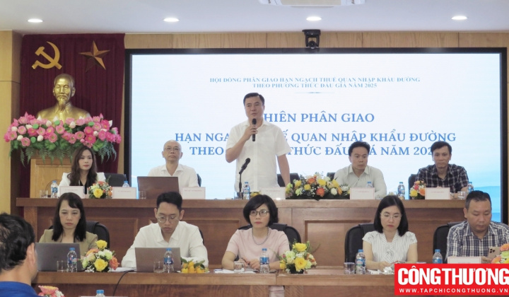05 thương nhân được phân giao 100.000 tấn đường hạn ngạch thuế quan nhập khẩu theo phương thức đấu giá