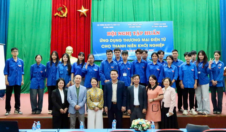 Hỗ trợ thanh niên khởi nghiệp cùng thương mại điện tử