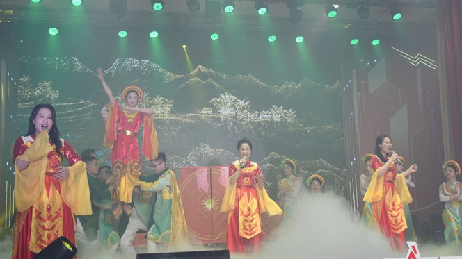 Hơn 400 diễn viên tỏa sáng tại Hội diễn nghệ thuật quần chúng Vinataba