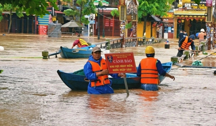 Công điện khẩn: Tập trung ứng phó khẩn cấp, khắc phục hậu quả mưa lũ lớn tại khu vực Trung Bộ