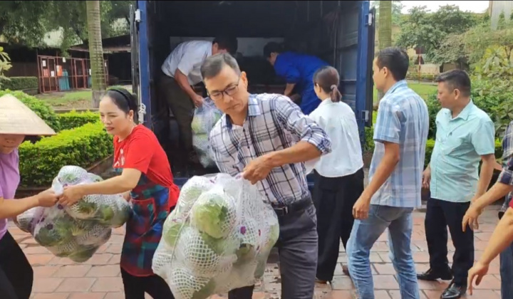 Tôn mạ VNSTEEL Thăng Long - Viết thêm nhiều tháng 10 ý nghĩa