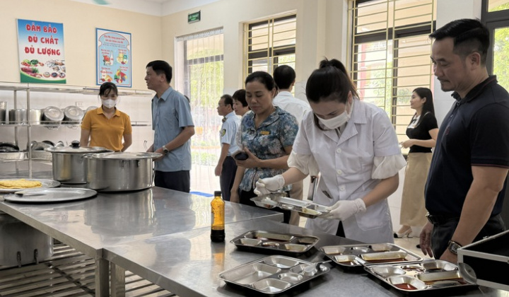 Sở Y tế Hà Nội: Tăng cường kiểm tra 55 cơ sở thực phẩm trong tháng 9