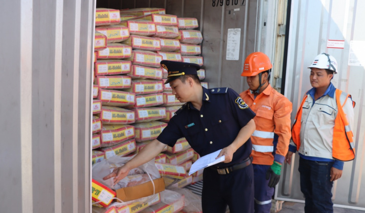 Hải quan Khu vực I thu hơn 7,5 tỷ đồng từ 126 vụ vi phạm trong tháng 10