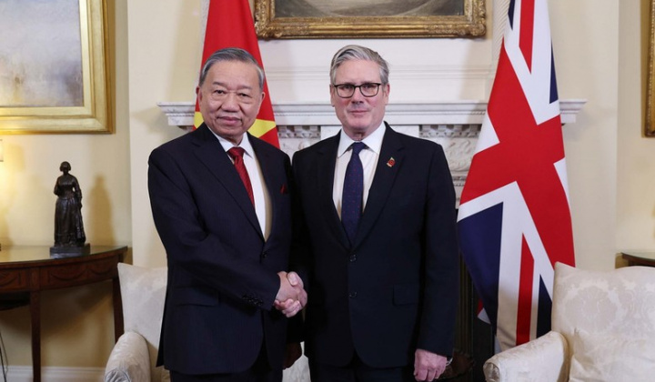 Thủ tướng Liên hiệp Vương quốc Anh và Bắc Ireland chủ trì Lễ đón chính thức và hội đàm với Tổng Bí thư Tô Lâm