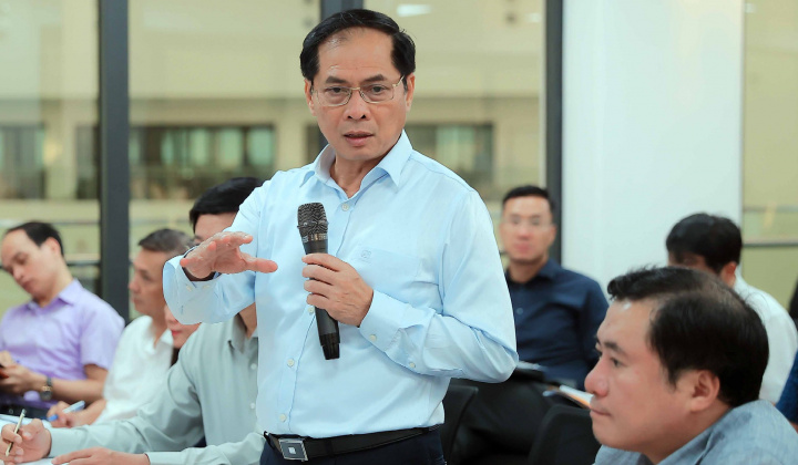 Phó Thủ tướng Bùi Thanh Sơn kiểm tra công tác chuẩn bị tổ chức Hội chợ Mùa Thu 2025