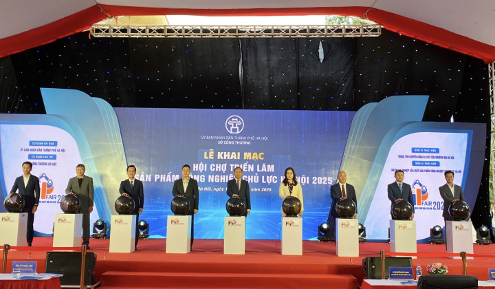 Hà Nội khai mạc Hội chợ triển lãm sản phẩm công nghiệp chủ lực 2025