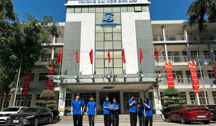 Sinh viên Đại học Điện lực hào hứng lan tỏa thông điệp “Chuyển dịch xanh - Tương lai xanh”