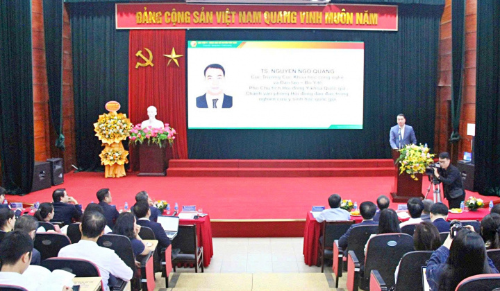 Thúc đẩy chuyển đổi số trong đào tạo và nghiên cứu khoa học lĩnh vực Y - Dược học cổ truyền