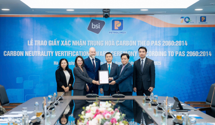 Petrolimex: Nhận giấy Xác nhận Trung hòa carbon theo PAS 2060:2014