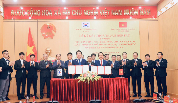 Ninh Bình: Tăng cường xúc tiến thu hút đầu tư, giữ vững mục tiêu tăng trưởng hai con số