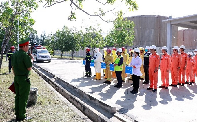 Nhiệt điện Vĩnh Tân: Chủ động diễn tập ứng phó sự cố hóa chất, tràn dầu