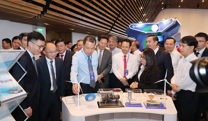 Khai mạc Techshow 2025 - Triển lãm Hội nghị Khoa học và Công nghệ Điện lực năm 2025