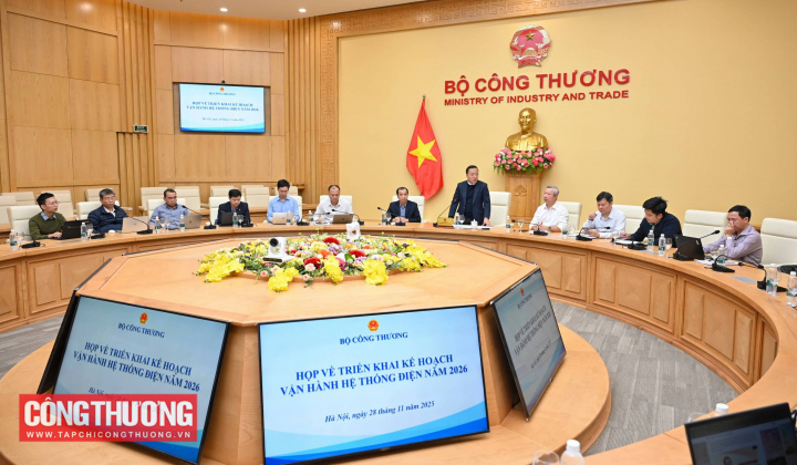 Thứ trưởng Nguyễn Hoàng Long họp triển khai kế hoạch vận hành hệ thống điện năm 2026