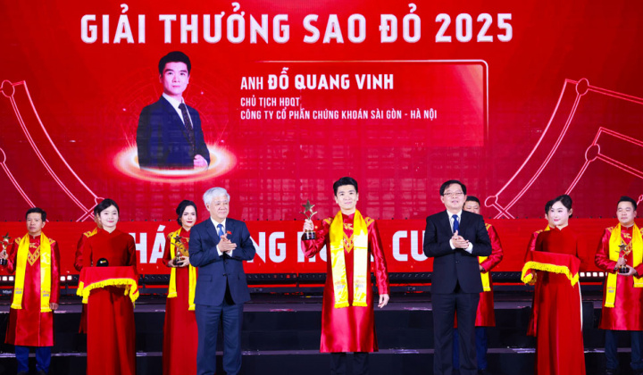 Phó Chủ tịch Ngân hàng SHB được vinh danh trong TOP 10 Giải thưởng Sao Đỏ 2025