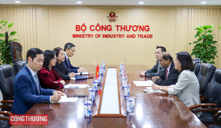 Mở rộng quan hệ thương mại, đầu tư giữa Việt Nam và Singapore