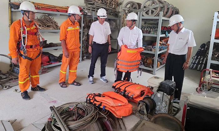 Truyền tải điện 3: Chủ động triển khai các biện pháp ứng phó với bão KALMAEGI