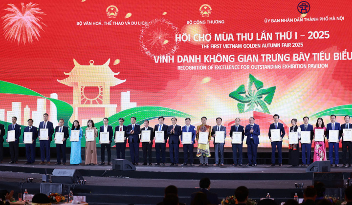 Vinh danh 30 tổ chức, doanh nghiệp có "Không gian trưng bày tiêu biểu" tại Hội chợ Mùa thu lần thứ I - 2025