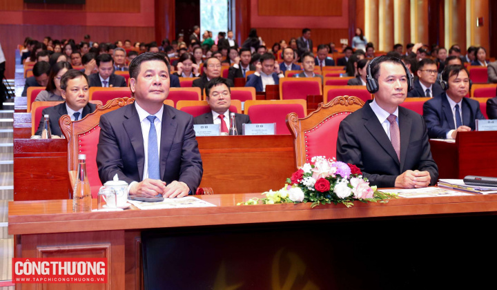 Việt - Lào: Mở ra chặng đường hợp tác mới hiệu quả hơn trong phát triển thương mại biên giới