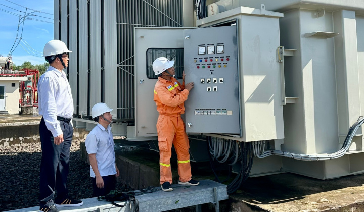 Công ty Truyền tải điện 3 đảm bảo hệ thống lưới điện truyền tải quốc gia vận hành ổn định sau bão số 13