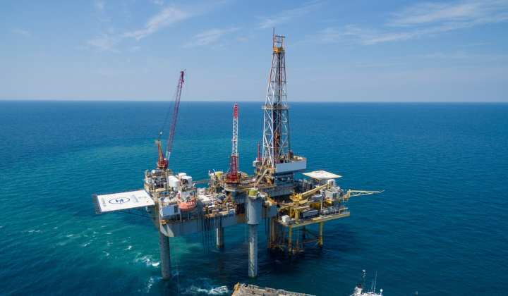 Giá xăng dầu hôm nay 8/11: Tăng nhẹ nhờ kỳ vọng thỏa thuận năng lượng Mỹ - Hungary