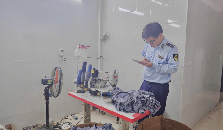 Hà Nội triển khai cao điểm chống buôn lậu, gian lận thương mại dịp Tết Bính Ngọ 2026