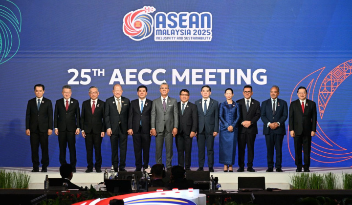 Bộ trưởng Bộ Công Thương là đại diện của Việt Nam tại Hội đồng Cộng đồng Kinh tế ASEAN