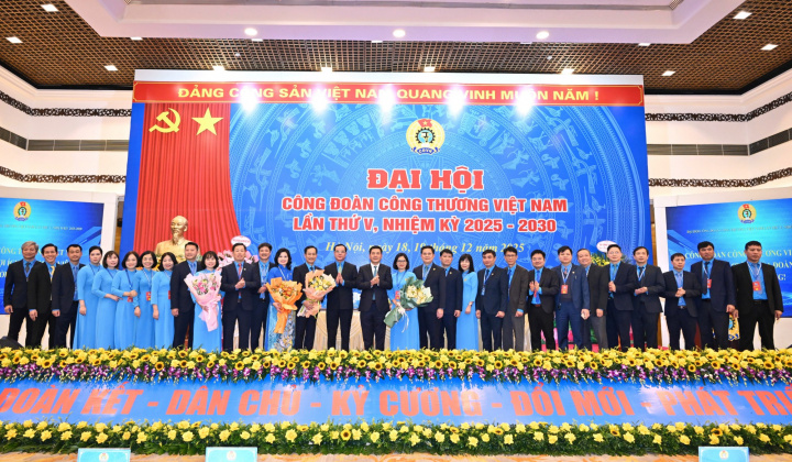 [CHÙM ẢNH] Đại hội Công đoàn Công Thương Việt Nam lần thứ V, nhiệm kỳ 2025 - 2030