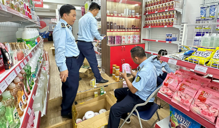 Quản lý thị trường Đà Nẵng: Giữ vững “lá chắn” thị trường trong năm bản lề sáp nhập