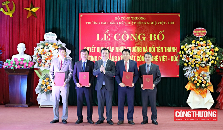 Công bố Quyết định sáp nhập và đổi tên thành trường Cao đẳng Kỹ thuật Công nghệ Việt - Đức