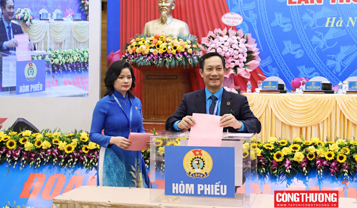 [CHÙM ẢNH] Đại hội Công đoàn Công Thương Việt Nam lần thứ V, nhiệm kỳ 2025 - 2030