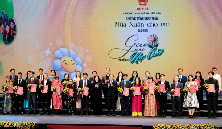 Petrolimex trao 2 tỷ đồng ủng hộ tại chương trình “Mùa xuân cho em” lần thứ 19