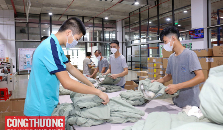 Ngành công nghiệp đẩy mạnh sản xuất phục vụ tiêu dùng và xuất khẩu cuối năm