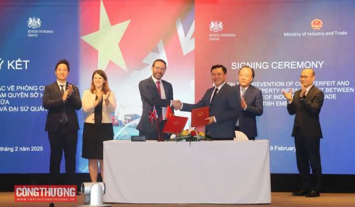 Hợp tác Việt Nam - Anh trong CPTPP: Ký kết MOU chống hàng hóa xâm phạm quyền sở hữu trí tuệ