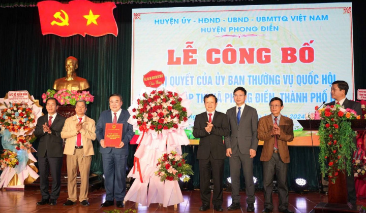 Huyện Phong Điền: Trở thành thị xã Phong Điền thuộc thành phố Huế