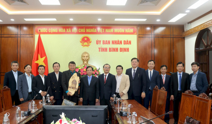 Doanh nghiệp Singapore đề xuất triển khai 5 dự án tại Bình Định