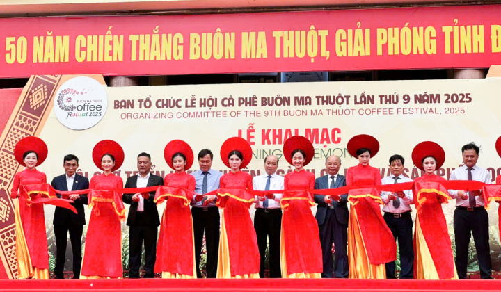 Hơn 400 gian hàng tham gia Hội chợ triển lãm chuyên ngành cà phê tại Buôn Ma Thuột