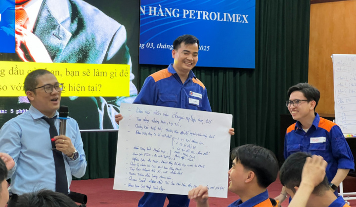 Petrolimex Hà Sơn Bình: 35 học viên tham gia khoá đào tạo nâng cao nghiệp vụ bán hàng