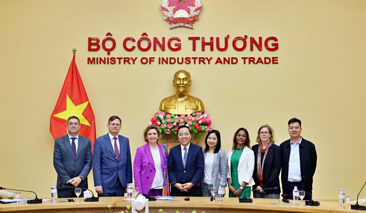 Ngân hàng Đầu tư châu Âu cam kết tiếp tục hỗ trợ Việt Nam qua các dự án chuyển đổi năng lượng